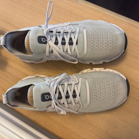 On Cloudswift 3 - Picture 2 of 7